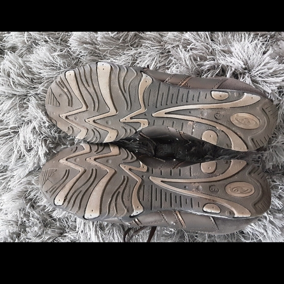 Athletic Works bronze & brown w/rhinestones - Picture 2 of 8